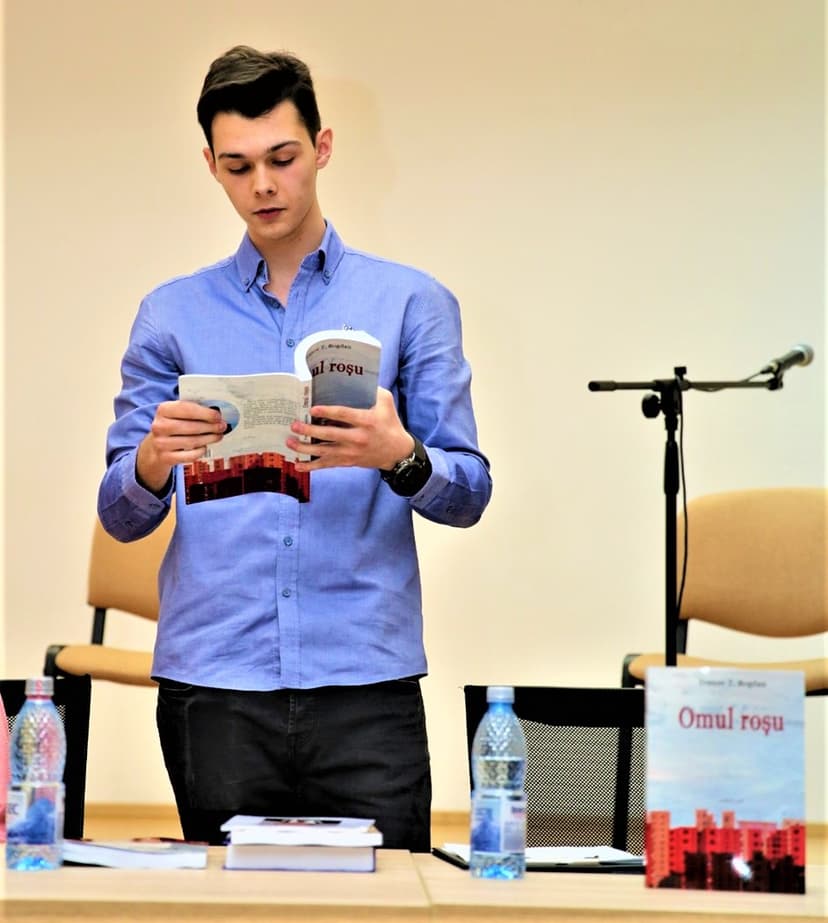 Bogdan Ivanov și Omul&nbsp;roșu….